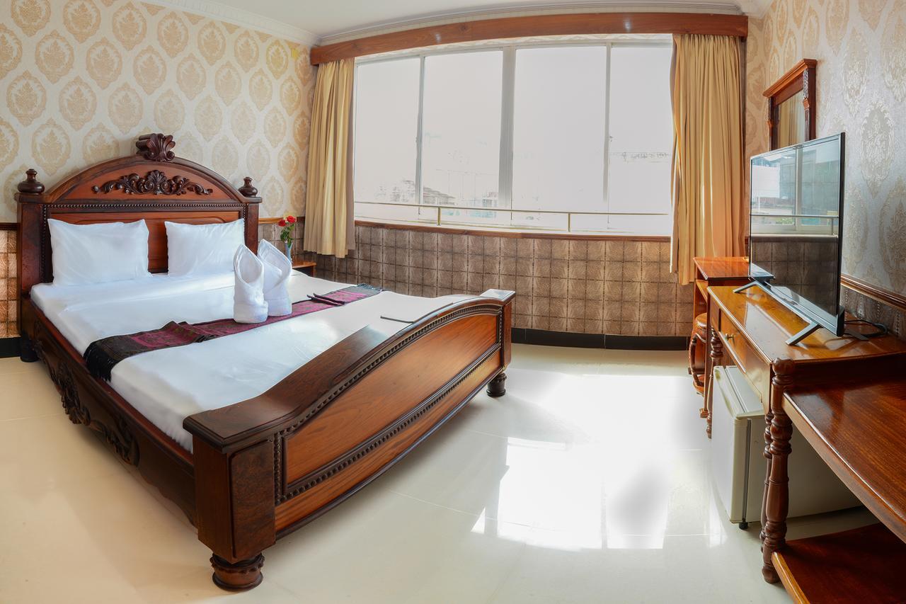 Holiday Hotel Μπατταμπάνγκ Εξωτερικό φωτογραφία